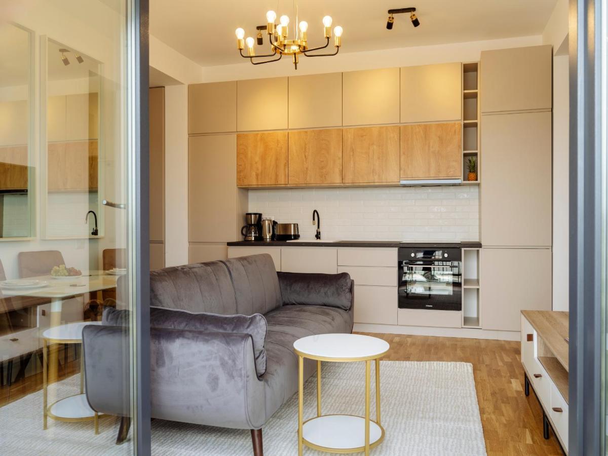 Sunny 2Br Flat - Top Location - Amazing Balcony Bucarest Exterior foto