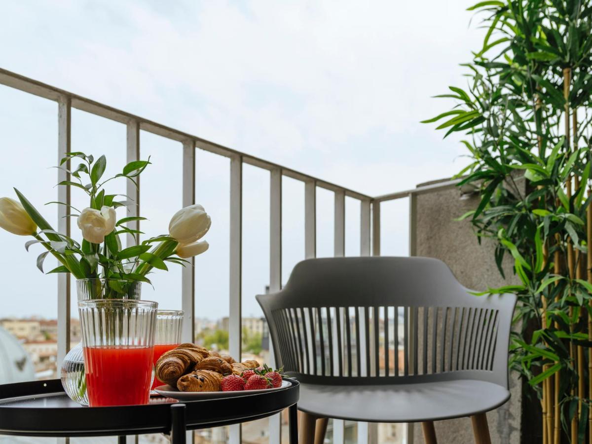 Sunny 2Br Flat - Top Location - Amazing Balcony Bucarest Exterior foto