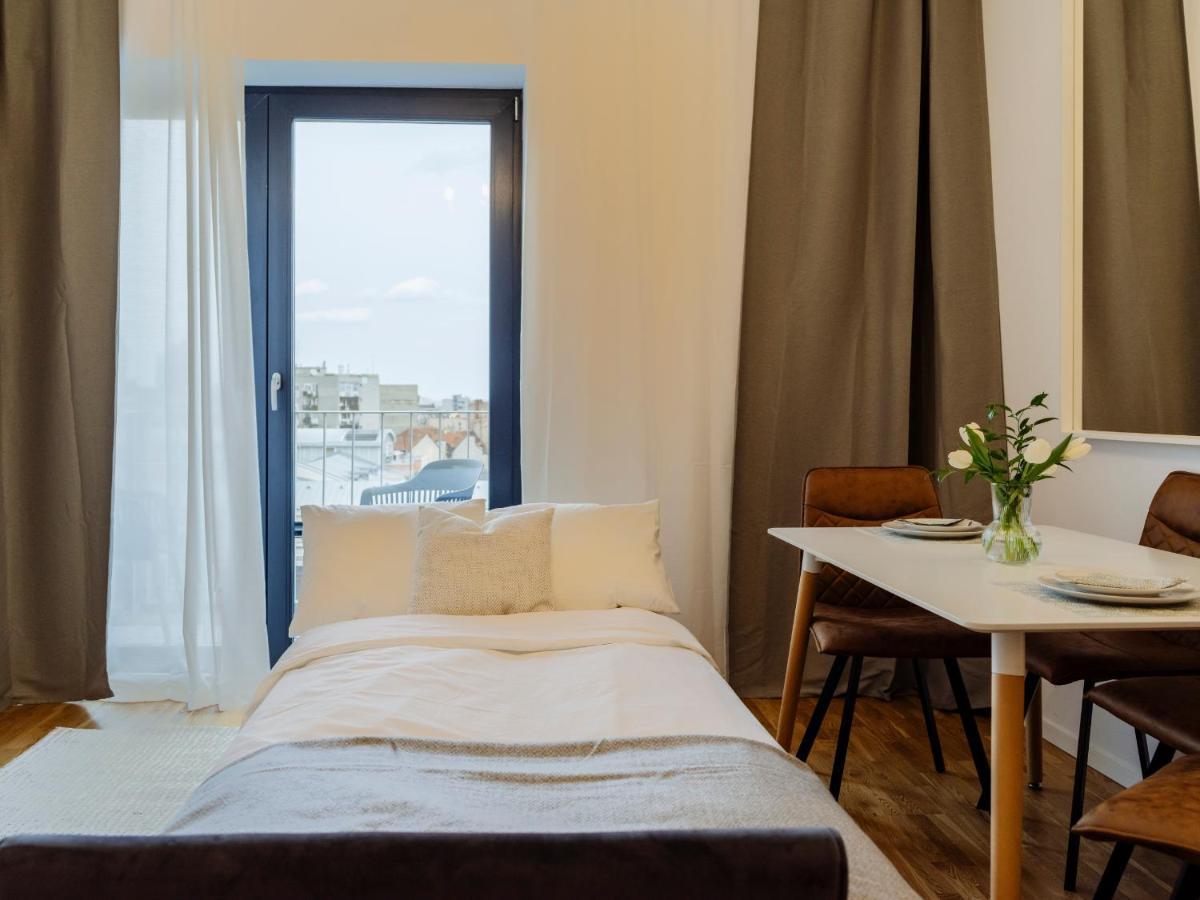 Sunny 2Br Flat - Top Location - Amazing Balcony Bucarest Exterior foto
