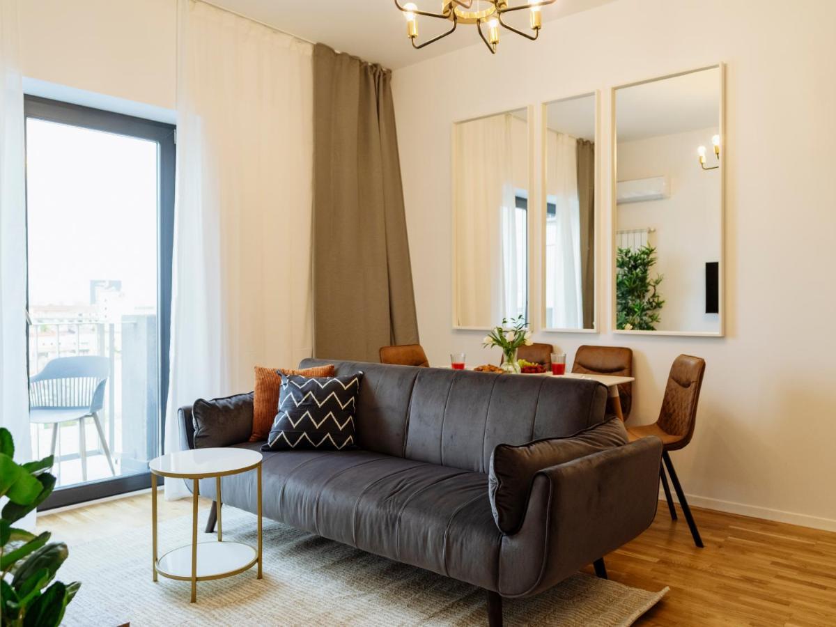 Sunny 2Br Flat - Top Location - Amazing Balcony Bucarest Exterior foto